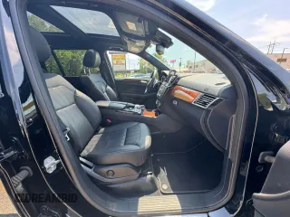 2019 Mercedes-Benz GLS 450 with VIN 4JGDF6EE3KB231873, listed as a Copart auction lot 56722554 with 131,506 mi miles and . Bid and sale history available at DreamBid. Image 5.