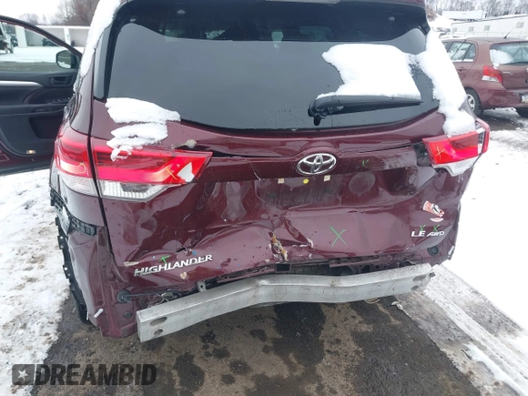 2018 Toyota Highlander LE с VIN 5TDBZRFH6JS903123, выставлен на аукционе IAAI как лот 41564004 с пробегом 109 852 миль миль и . История ставок и продаж доступна на DreamBid. Изображение 6.