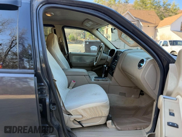 2007 Ford Explorer XLT with VIN 1FMEU73E27UA72214, listed as a Copart auction lot 53916955 with 221,707 mi miles and Clean Title. Bid and sale history available at carsss.com. Image 5.