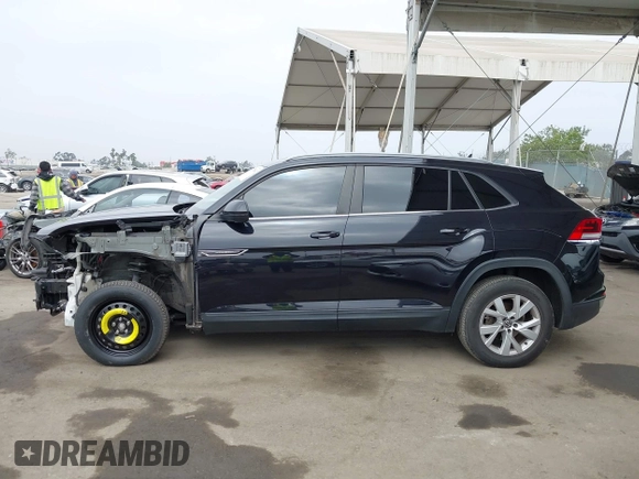 2021 Volkswagen Atlas S with VIN 1V2AC2CA3MC224104, listed as a IAAI auction lot 42500452 with 54,766 mi miles and . Bid and sale history available at DreamBid. Image 15.
