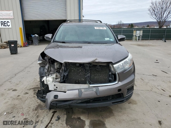 2015 Toyota Highlander LE with VIN 5TDBKRFHXFS082376, listed as a Copart auction lot 51567195 with 153,026 mi miles and Salvage Title. Bid and sale history available at carsss.com. Image 5.
