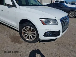 2014 Audi Q5 Premium Plus with VIN WA1LFAFP1EA051704, listed as a IAAI auction lot 41725317 with 136,084 mi miles. Bid and sale history available at carsss.com. Image 6.