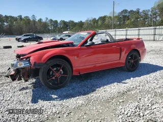 2002 Ford Mustang GT Deluxe z VIN 1FAFP45X62F237388, wystawiony jako Copart lot #50299965 z przebiegiem Nie podano mil oraz Szkoda całkowita • Salvage title. Historia ofert i sprzedaży dostępna na DreamBid. Obrazek 1.