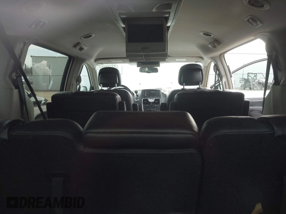 2013 Chrysler Town & Country Touring with VIN 2C4RC1BG3DR675173, listed as a IAAI auction lot 41744564 with 127,405 mi miles. Bid and sale history available at carsss.com. Image 17.