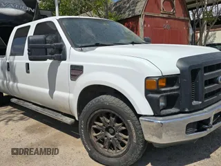 2008 Ford F-250 XL z VIN 1FTSW20RX8EC92319, wystawiony jako Copart lot #83608634 z przebiegiem 209 169 mil mil oraz Czysty tytuł • Clean title. Historia ofert i sprzedaży dostępna na DreamBid. Obrazek 1.