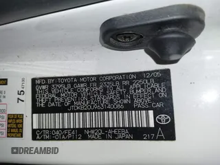 2006 Toyota Prius z VIN JTDKB20U963140086, wystawiony jako IAAI lot #42356741 z przebiegiem 182 554 mil mil oraz . Historia ofert i sprzedaży dostępna na DreamBid. Obrazek 9.