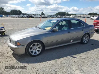 2003 BMW 5 Series 525iA with VIN WBADT43483G025221, listed as a Copart auction lot 73891174 with 42,228 mi miles and Salvage Title. Bid and sale history available at carsss.com. Image 1.