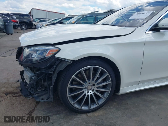 2015 Mercedes-Benz S 550 z VIN WDDUG8CB9FA171282, wystawiony jako IAAI lot #42096577 z przebiegiem 90 912 mil mil oraz . Historia ofert i sprzedaży dostępna na DreamBid. Obrazek 19.