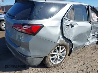 2024 Chevrolet Equinox LT z VIN 3GNAXKEG9RL304534, wystawiony jako IAAI lot #41716642 z przebiegiem 24 089 mil mil oraz . Historia ofert i sprzedaży dostępna na DreamBid. Obrazek 20.