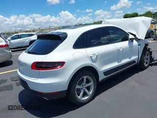 2018 Porsche Macan with VIN WP1AA2A55JLB07597, listed as a IAAI auction lot 42480683 with Not provided miles and . Bid and sale history available at DreamBid. Image 4.