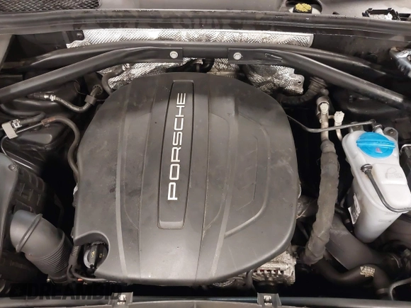 2017 Porsche Macan with VIN WP1AA2A56HLB00636, listed as a IAAI auction lot 41559916 with 103,893 mi miles and . Bid and sale history available at DreamBid. Image 10.