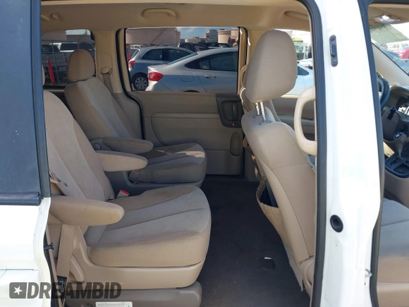 2011 Kia Sedona LX with VIN KNDMG4C77B6376157, listed as a IAAI auction lot 41787592 with 126,932 mi miles. Bid and sale history available at carsss.com. Image 8.