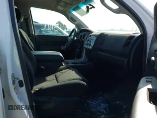 2008 Toyota Tundra z VIN 5TFDV54128X076597, wystawiony jako IAAI lot #41602163 z przebiegiem Nie podano mil oraz . Historia ofert i sprzedaży dostępna na DreamBid. Obrazek 5.