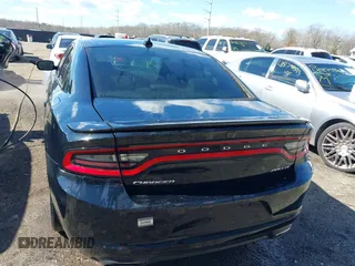 2017 Dodge Charger SXT z VIN 2C3CDXHG5HH575170, wystawiony jako IAAI lot #41857029 z przebiegiem 65 248 mil mil oraz . Historia ofert i sprzedaży dostępna na DreamBid. Obrazek 17.