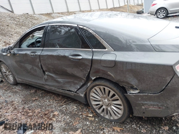 2015 Lincoln MKZ with VIN 3LN6L2J97FR616714, listed as a IAAI auction lot 41664184 with 116,495 mi miles and . Bid and sale history available at DreamBid. Image 6.