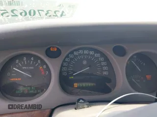 2001 Buick LeSabre Limited z VIN 1G4HR54K41U111156, wystawiony jako IAAI lot #42370625 z przebiegiem 216 032 mil mil oraz . Historia ofert i sprzedaży dostępna na DreamBid. Obrazek 7.