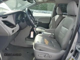 2019 Toyota Sienna XLE Auto Access Seat с VIN 5TDYZ3DC5KS019707, выставлен на аукционе Copart как лот 54590695 с пробегом 114 754 миль миль и Списание • Salvage title. История ставок и продаж доступна на DreamBid. Изображение 7.