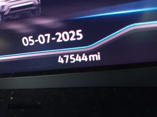 2020 Volkswagen Atlas SEL Premium z VIN 1V2NE2CA0LC224717, wystawiony jako IAAI lot #42151750 z przebiegiem 47 544 mil mil oraz . Historia ofert i sprzedaży dostępna na DreamBid. Obrazek 15.