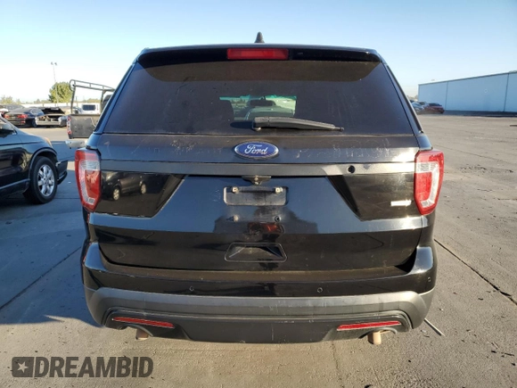 2016 Ford Utility Police Interceptor with VIN 1FM5K8AR0GGB54975, listed as a Copart auction lot 77045124 with 0 mi miles and Salvage Title. Bid and sale history available at carsss.com. Image 6.