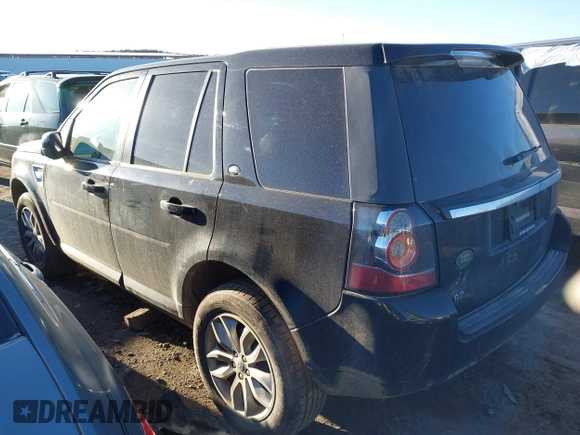 2013 Land Rover LR2 z VIN SALFR2BGXDH332517, wystawiony jako IAAI lot #41727805 z przebiegiem 87 609 mil mil oraz . Historia ofert i sprzedaży dostępna na DreamBid. Obrazek 3.