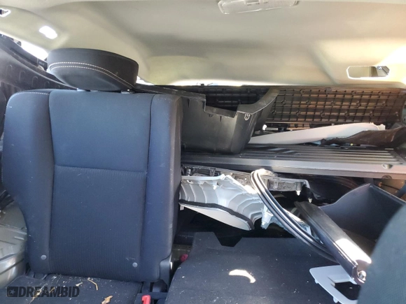 2014 Toyota RAV4 XLE with VIN 2T3RFREV2EW170247, listed as a Copart auction lot 48041075 with 110,943 mi miles and Clean Title. Bid and sale history available at carsss.com. Image 10.