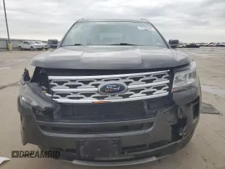 2018 Ford Explorer XLT z VIN 1FM5K7D87JGC32723, wystawiony jako Copart lot #51791465 z przebiegiem 121 053 mil mil oraz Szkoda całkowita • Salvage title. Historia ofert i sprzedaży dostępna na DreamBid. Obrazek 5.