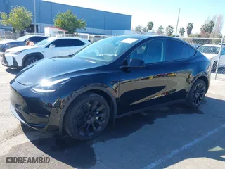 2024 Tesla Model Y Long Range with VIN 7SAYGDEEXRF086655, listed as a IAAI auction lot 41681966 with 14,462 mi miles. Bid and sale history available at carsss.com. Image 18.