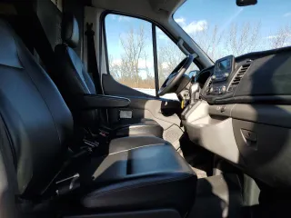 2021 Ford Transit Cargo with VIN 1FTBR1X81MKA08425, listed as a Copart auction lot 46747235 with 84,318 mi miles and Salvage Title. Bid and sale history available at DreamBid. Image 5.