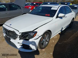 2017 Mercedes-Benz E-Class E 300 Luxury with VIN WDDZF4KB3HA194871, listed as a IAAI auction lot 41504353 with 123,560 mi miles. Bid and sale history available at carsss.com. Image 19.
