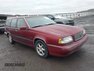 1996 Volvo 850 с VIN YV1LW5546T2231055, выставлен на аукционе IAAI как лот 41468752 с пробегом 133 918 миль миль и . История ставок и продаж доступна на DreamBid. Изображение 1.