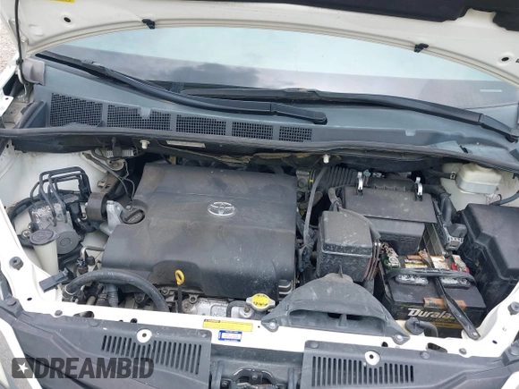 2012 Toyota Sienna XLE AAS z VIN 5TDYK3DC3CS186962, wystawiony jako IAAI lot #42325047 z przebiegiem Nie podano mil oraz . Historia ofert i sprzedaży dostępna na DreamBid. Obrazek 10.