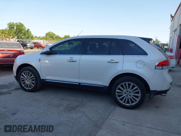 2012 Lincoln MKX with VIN 2LMDJ6JKXCBL09768, listed as a IAAI auction lot 42067444 with 174,319 mi miles. Bid and sale history available at carsss.com. Image 14.