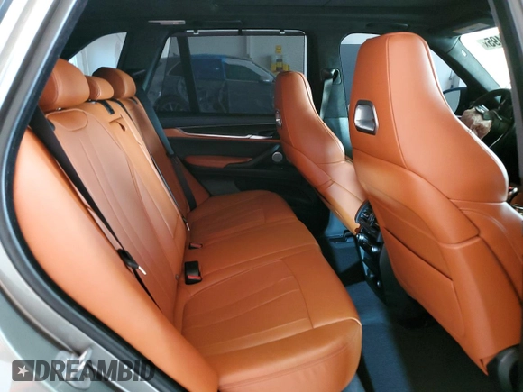2018 BMW X5 M z VIN 5YMKT6C50J0Y84279, wystawiony jako Copart lot #45330495 z przebiegiem 41 745 mil mil oraz Szkoda całkowita • Salvage title. Historia ofert i sprzedaży dostępna na DreamBid. Obrazek 10.