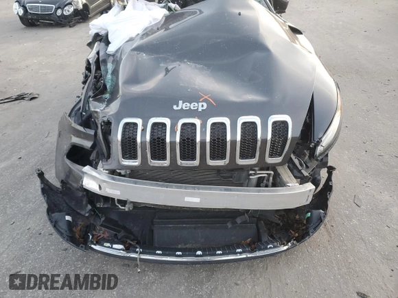 2017 Jeep Cherokee Limited z VIN 1C4PJLDS8HW643570, wystawiony jako Copart lot #85010674 z przebiegiem 78 184 mil mil oraz Szkoda całkowita • Salvage title. Historia ofert i sprzedaży dostępna na DreamBid. Obrazek 13.