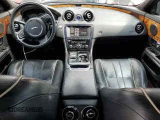 2013 Jaguar XJ with VIN SAJWJ1CD9D8V48888, listed as a Copart auction lot 62272685 with 166,533 mi miles and Clean title. Bid and sale history available at DreamBid. Image 8.