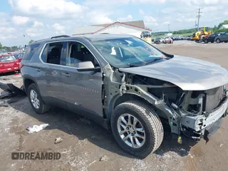 2018 Chevrolet Traverse LT Cloth z VIN 1GNERGKWXJJ103838, wystawiony jako IAAI lot #42278291 z przebiegiem 105 763 mil mil oraz . Historia ofert i sprzedaży dostępna na DreamBid. Obrazek 1.