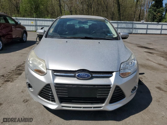 2012 Ford Focus SE with VIN 1FAHP3F26CL127806, listed as a Copart auction lot 53933195 with 100,306 mi miles and Clean Title. Bid and sale history available at carsss.com. Image 5.