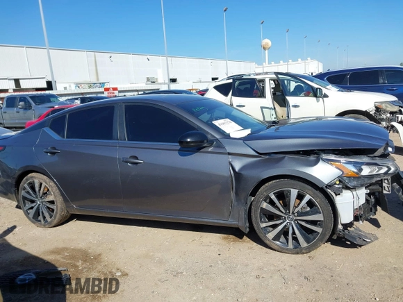 2020 Nissan Altima 2.5 SR with VIN 1N4BL4CV8LN319657, listed as a IAAI auction lot 41667178 with 64,803 mi miles. Bid and sale history available at carsss.com. Image 14.