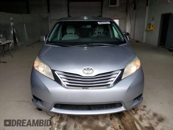 2015 Toyota Sienna LE AAS with VIN 5TDKK3DC1FS581300, listed as a Copart auction lot 49647835 with 128,659 mi miles and Salvage Title. Bid and sale history available at DreamBid. Image 5.
