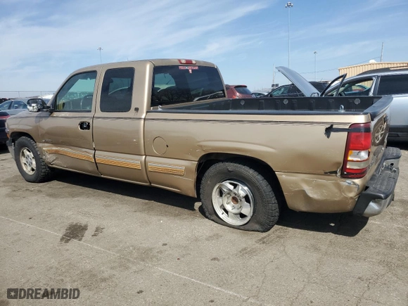 1999 Chevrolet Silverado 1500 LS with VIN 2GCEC19V4X1232083, listed as a Copart auction lot 48967545 with 148,410 mi miles and Salvage Title. Bid and sale history available at carsss.com. Image 2.