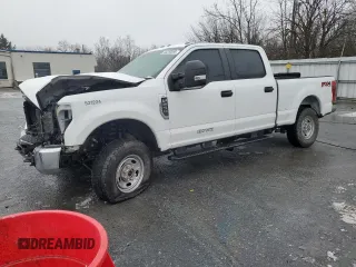 2022 Ford Super Duty F-250 SRW XL with VIN 1FT7W2B6XNED78766, listed as a Copart auction lot 44250085 with 61,378 mi miles and Salvage Title. Bid and sale history available at carsss.com. Image 1.