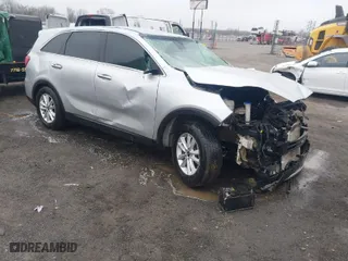 2020 Kia Sorento LX V6 with VIN 5XYPG4A5XLG628545, listed as a IAAI auction lot 41496041 with 1 mi miles. Bid and sale history available at carsss.com. Image 1.