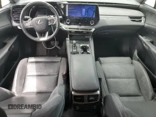 2023 Lexus RX 350 z VIN 2T2BAMBA3PC004378, wystawiony jako Copart lot #63559135 z przebiegiem 18 609 mil mil oraz Czysty tytuł • Clean title. Historia ofert i sprzedaży dostępna na DreamBid. Obrazek 8.