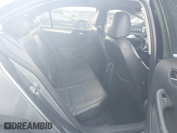 2014 Volkswagen Jetta SE with VIN 3VWD07AJ9EM277085, listed as a IAAI auction lot 42531957 with 171,613 mi miles and . Bid and sale history available at DreamBid. Image 8.