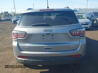 2020 Jeep Compass Latitude with VIN 3C4NJDBB7LT155175, listed as a IAAI auction lot 41760215 with 40,258 mi miles. Bid and sale history available at carsss.com. Image 15.