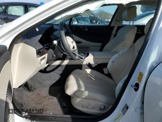 2022 Genesis G80 2.5T with VIN KMTGB4SC3NU092276, listed as a Copart auction lot 45701605 with 22,881 mi miles and Salvage Title. Bid and sale history available at carsss.com. Image 7.