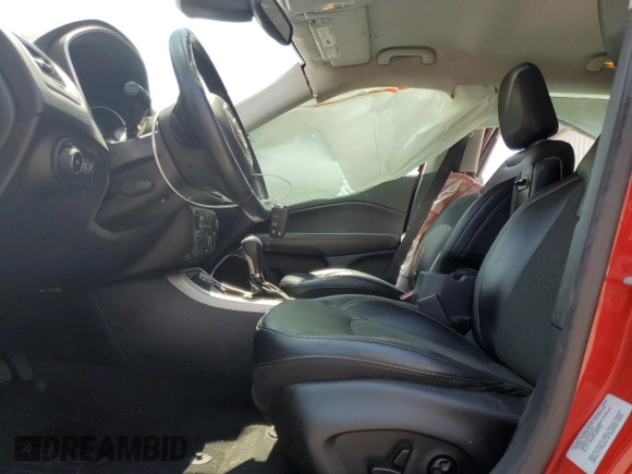2017 Jeep Compass Latitude with VIN 3C4NJDBB3HT660606, listed as a Copart auction lot 60023685 with 80,526 mi miles and Salvage title. Bid and sale history available at DreamBid. Image 7.