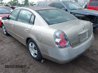 2006 Nissan Altima S z VIN 1N4AL11D66N328009, wystawiony jako IAAI lot #42368693 z przebiegiem 202 565 mil mil oraz . Historia ofert i sprzedaży dostępna na DreamBid. Obrazek 3.