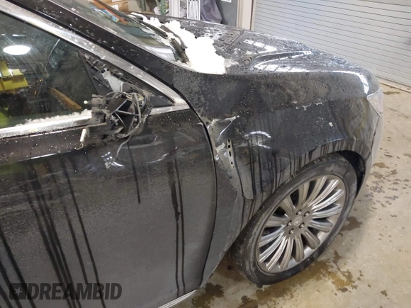 2014 Lincoln MKS with VIN 1LNHL9DK8EG609955, listed as a IAAI auction lot 41580770 with 109,864 mi miles. Bid and sale history available at carsss.com. Image 17.