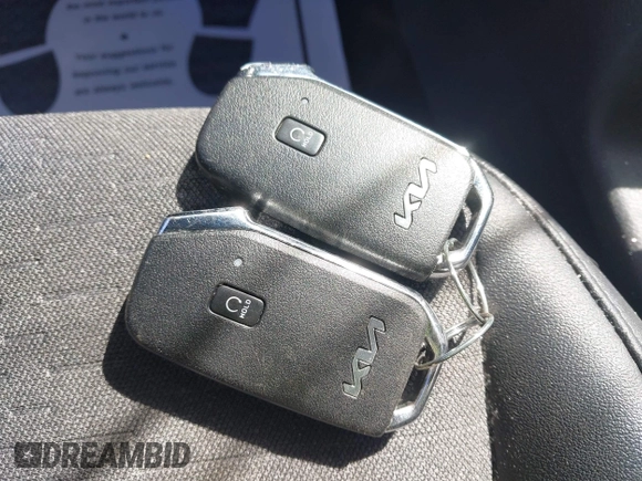 2023 Kia Seltos S z VIN KNDEUCAAXP7394658, wystawiony jako IAAI lot #42051398 z przebiegiem 68 256 mil mil oraz . Historia ofert i sprzedaży dostępna na DreamBid. Obrazek 11.